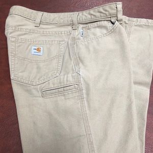 Carhartt women’s carpenters size 10, gently used